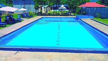 Somerset Gardens Resort