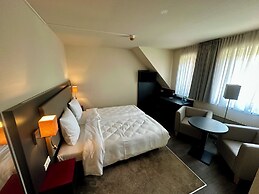 Central Hotel