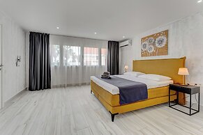 BAL Apartments - Adults Only