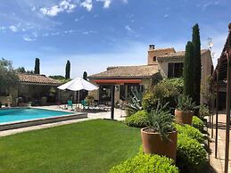 La Villa de Robion in Robion