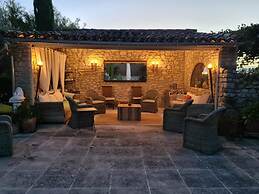 La Villa de Robion in Robion