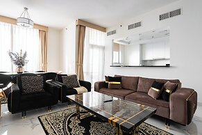 SIMPLY COMFORT Luxury 2Br Apt with Stunning Views Amna Tower