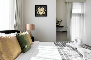 SIMPLY COMFORT Luxury 2Br Apt with Stunning Views Amna Tower