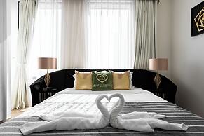 SIMPLY COMFORT Luxury 2Br Apt with Stunning Views Amna Tower