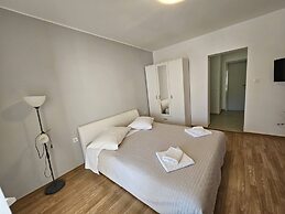 Cozy Studio Apartment in Grebastica