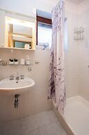Inviting Holiday Apartment in Primosten