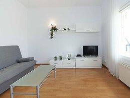 Apartment in Roses With Sea Views & Pool