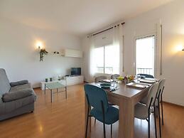 Apartment in Roses With Sea Views & Pool