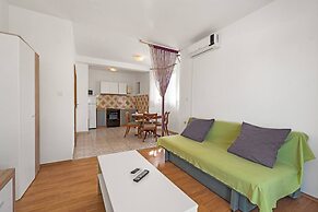 2 Persons Apartment With Garden
