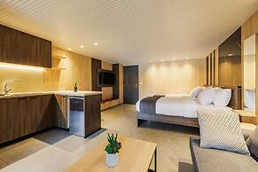 Middle Beach Hotel