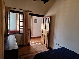 Cozy Colonial Style Azotea Apartments