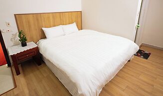 Airy Nest Hotel