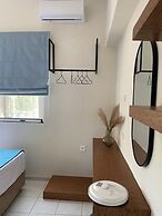 Villa Fleria Seaside Studios & Apts