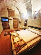 Bir Kedi Villa