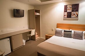 Burkes Hotel Motel