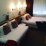 Burkes Hotel Motel