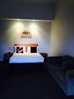 Burkes Hotel Motel