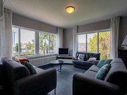 Spacious Seaside Villa in Oostduinkerke
