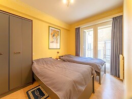 Spacious Pleasant Flat Located on the Seafront