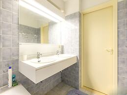Spacious Pleasant Flat Located on the Seafront