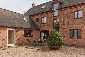Spacious Cottage in Ashbourne, No Deposit