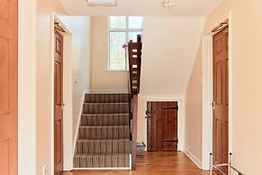 Spacious Cottage in Ashbourne, No Deposit