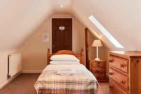 Spacious Cottage in Ashbourne, No Deposit