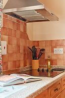 Spacious Cottage in Ashbourne, No Deposit
