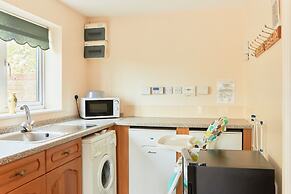 Spacious Cottage in Ashbourne, No Deposit