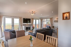 Pet-friendly Chalet in Torpoint, No Deposit