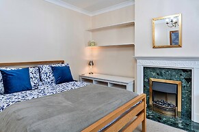 Cottage in Whitestone With Garden & Games Room