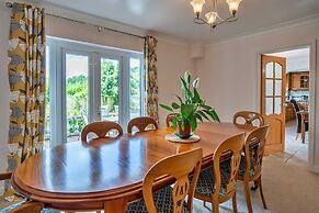 Cottage in Whitestone With Garden & Games Room