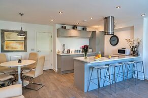 Charming Home in Saltash Near Whitsand Bay