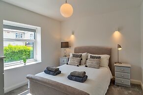 Charming Home in Saltash Near Whitsand Bay