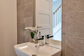 Charming Home in Saltash Near Whitsand Bay