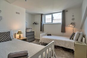 Charming Home in Saltash Near Whitsand Bay