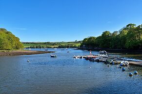 Cottage in Devon by River Dart Adventures