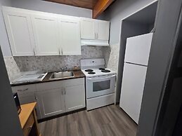 Falcon Nest Motel