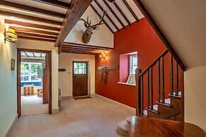 Group House With Sea-views, Veranda, No Deposit