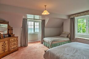 Group House With Sea-views, Veranda, No Deposit