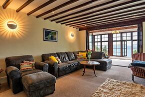 Group House With Sea-views, Veranda, No Deposit