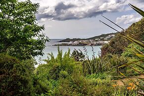 Group House With Sea-views, Veranda, No Deposit