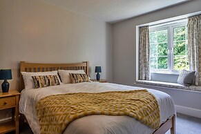 Group House With Sea-views, Veranda, No Deposit