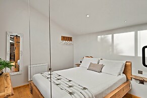 Barn in Devon With Stargazing Bed