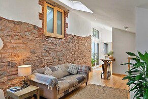Barn in Devon With Stargazing Bed