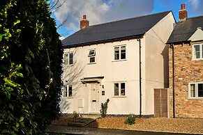 Charming Retreat in Cornwall Near Bude Beaches