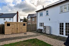 Charming Retreat in Cornwall Near Bude Beaches