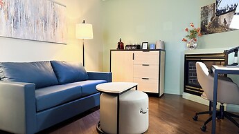SKKY Hotel
