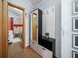 Stunning Apartment Near Plava Beach