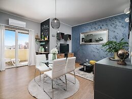Stunning Apartment Near Plava Beach